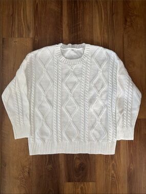 Women's White Oversized Crewneck Cable Knit Sweater size small